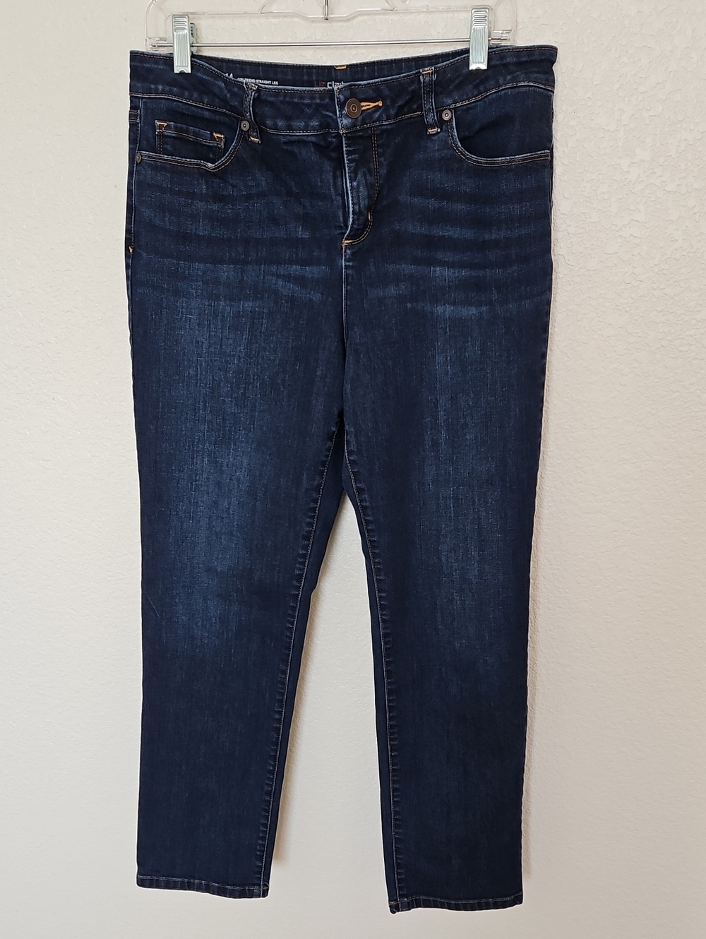 Liz Claiborne Girlfriend Straight-Leg Mid Rise Jeans ~ Size 14